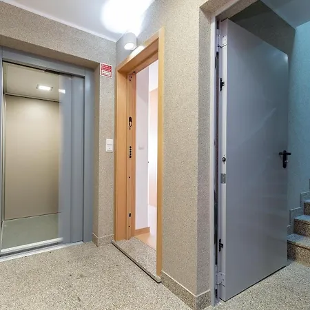 Feel Corporate Housing Marquês * Oporto