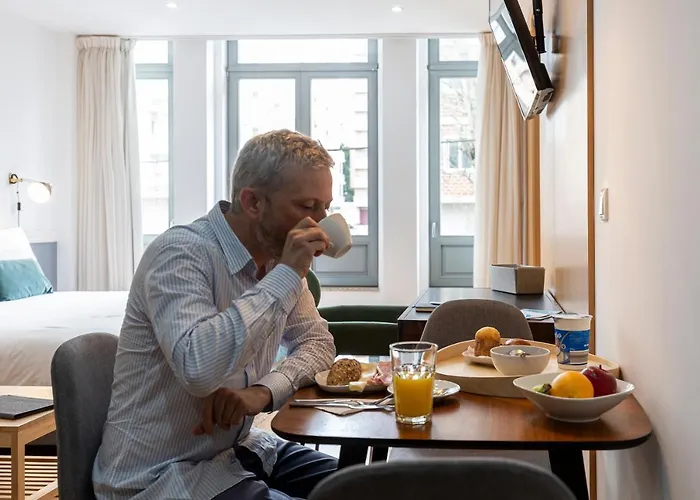 Feel Corporate Housing Marques 아파트 포르투